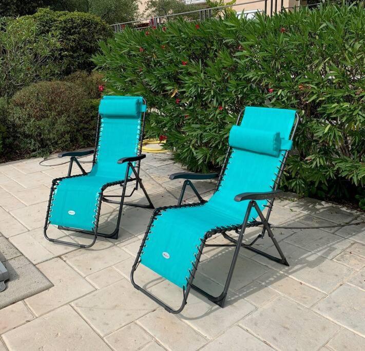 Studio En Rez-De-Jardin Arbore Avec Acces Piscine Et Clim Villeneuve-les-Avignon Bagian luar foto
